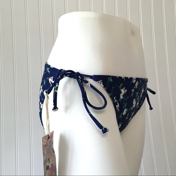 QUICKSILVER Blue Floral Side-Tie String Bikini Bottom NWOT - Picture 4 of 13